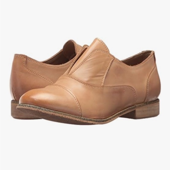 Naughty Monkey Slip Knot Oxford in Tan Women's Size 6 1/2 - Picture 1 of 13